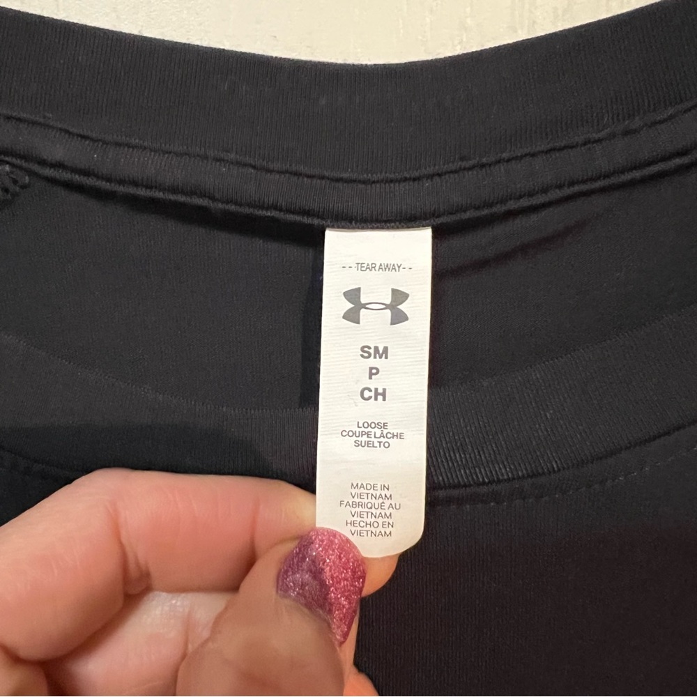 Under Armor Whisperlight Loose Fit Long Sleeved Top - Picture 7 of 7
